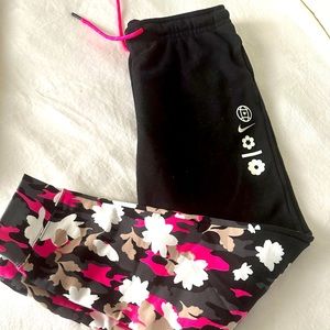 NWT Nike sweatpants.